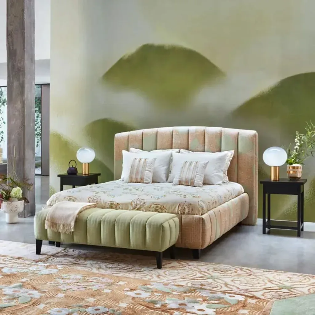 Modern Bed - Image 1