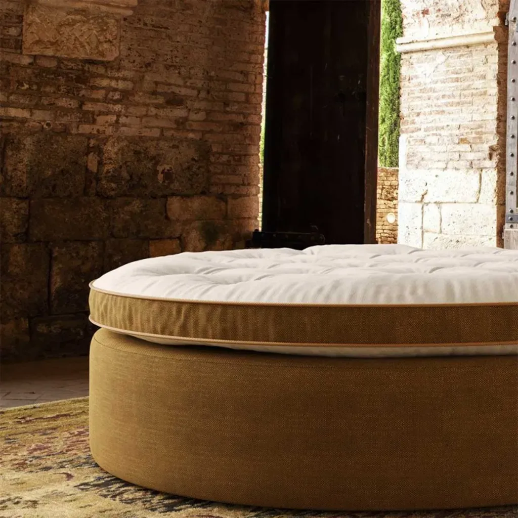 Modern Bed - Image 1