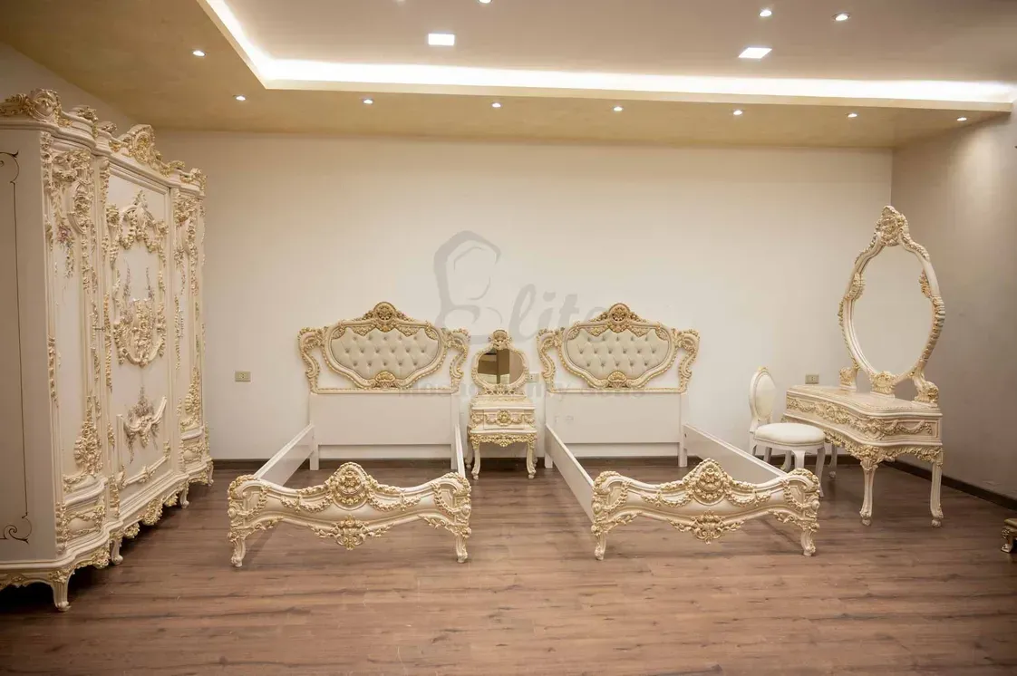 Classic Kids & Youth Bedroom - Image 1