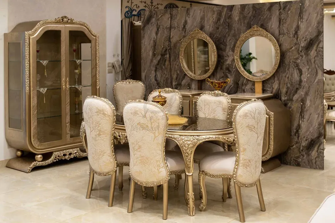 Classic Dining Room - Image 1