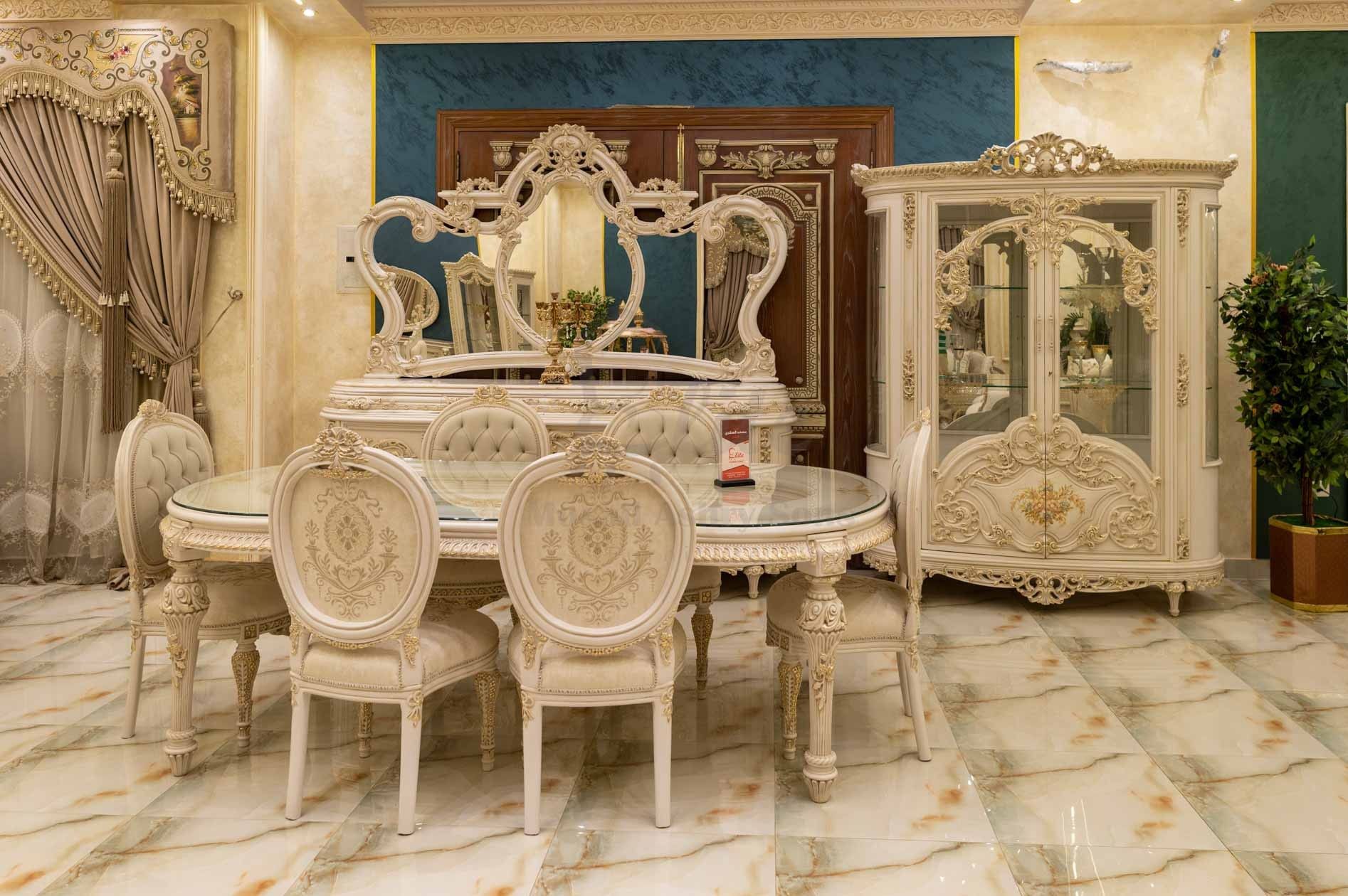 Classic Dining Room - Image 1