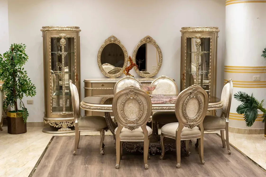 Classic Dining Room - Image 1