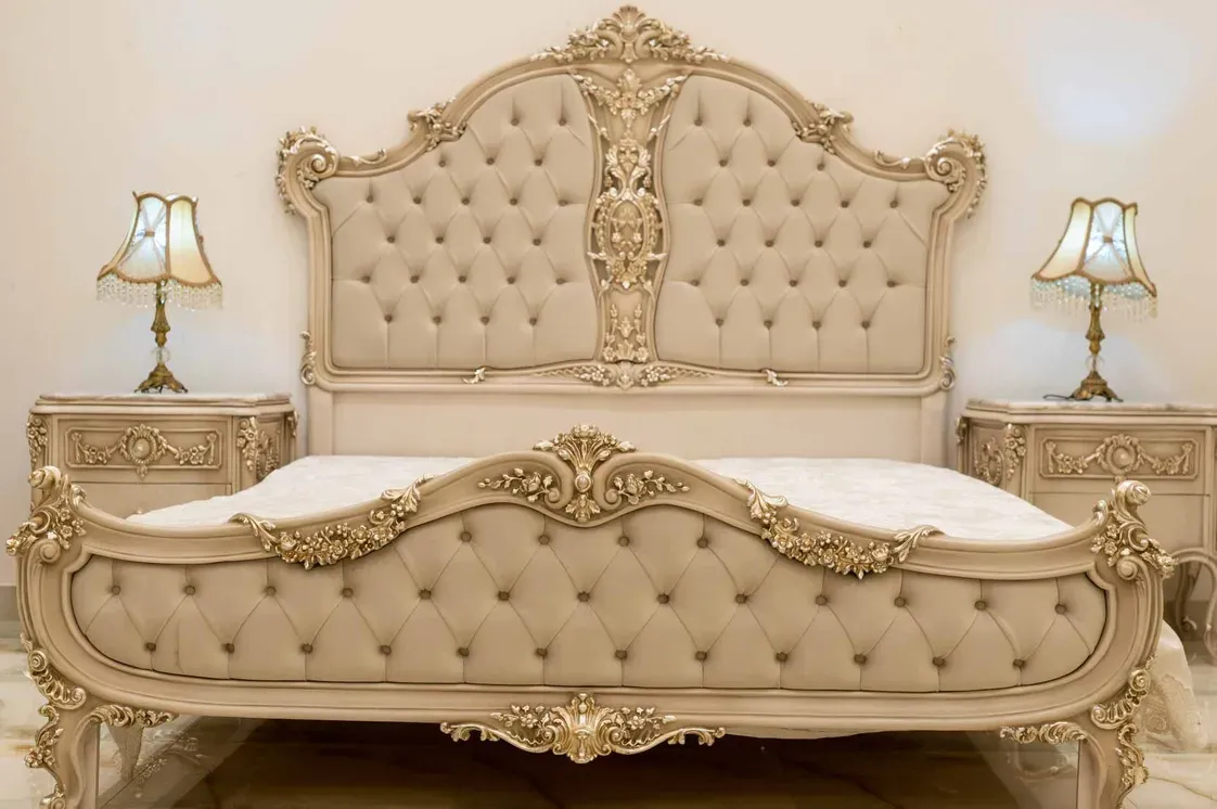 Classic Bed - Image 1