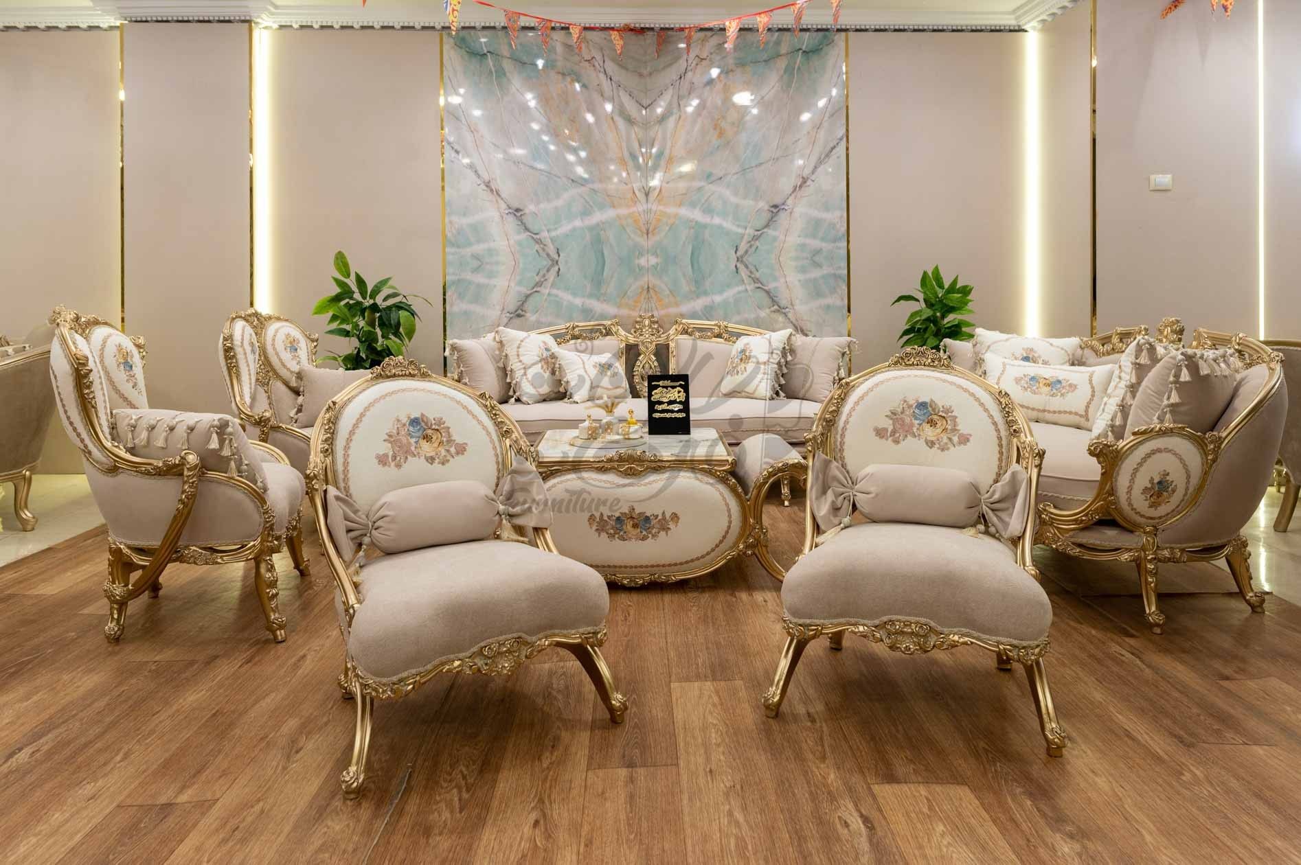 New Classic Salon (Paris) - Image 1