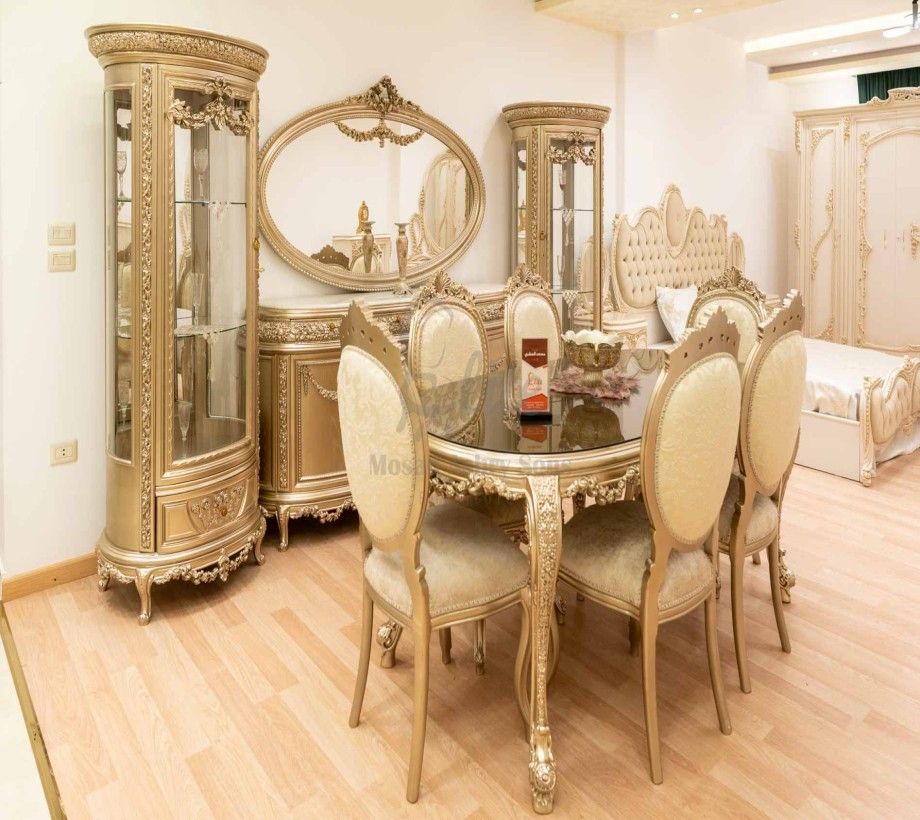 Classic Dining Room - Image 1