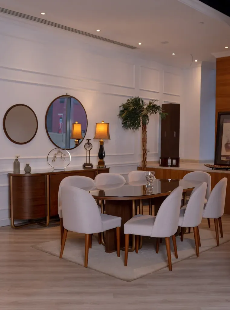 Small Dining Room - Image 1