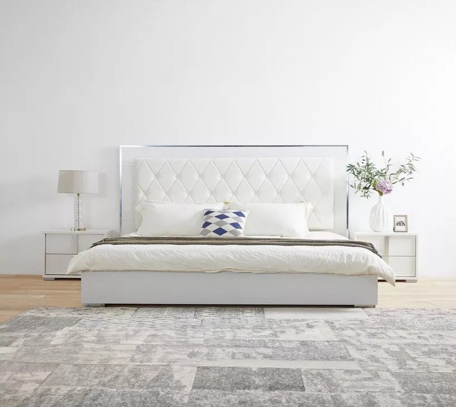 Modern Bed - Image 1