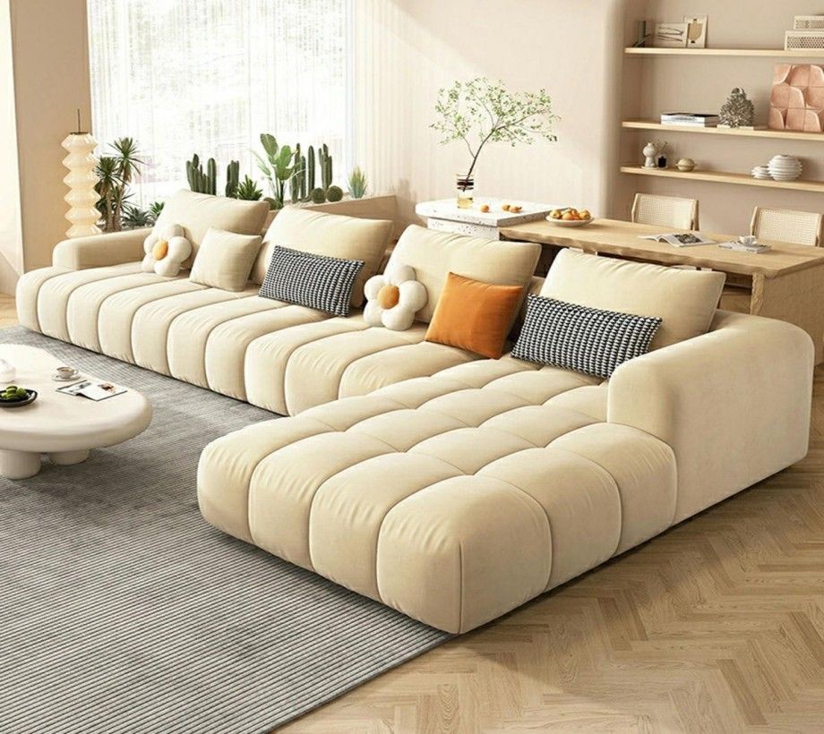 Modern Corner - Image 1