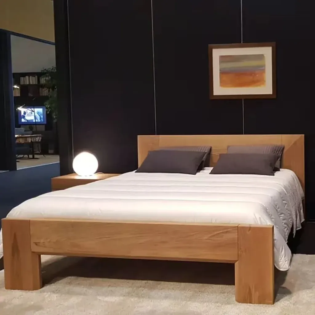 Modern Bed - Image 1