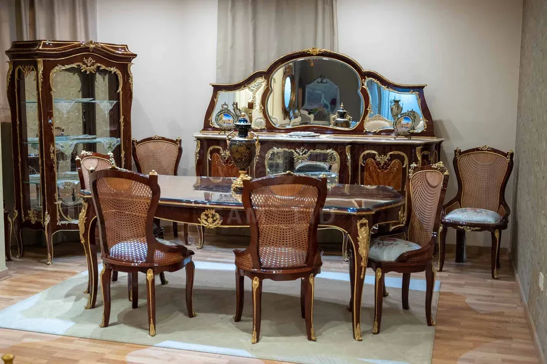 Classic Dining Room - Image 1