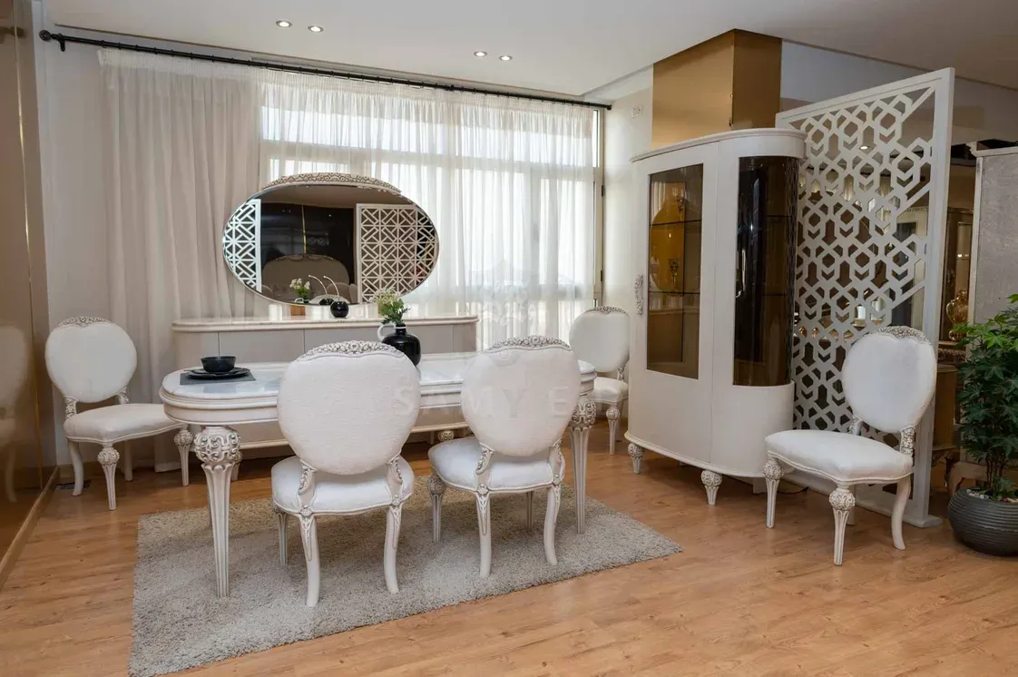Classic Dining Room - Image 1
