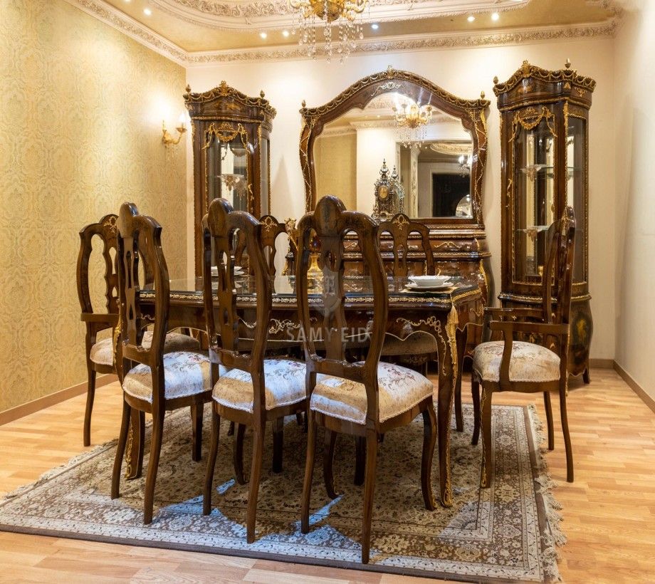 Classic Dining Room - Image 1