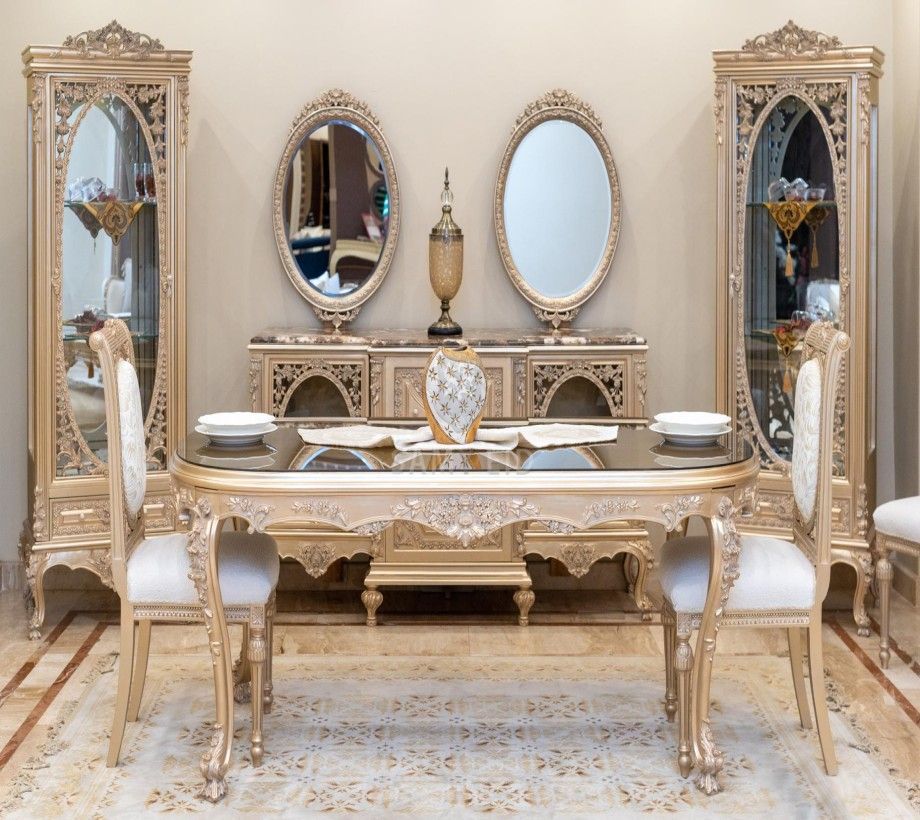 Classic dining room - Image 1