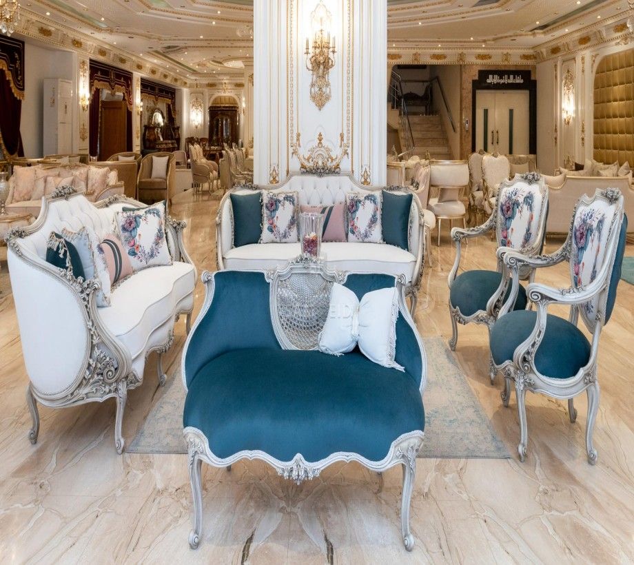 Classic Salon - Image 1