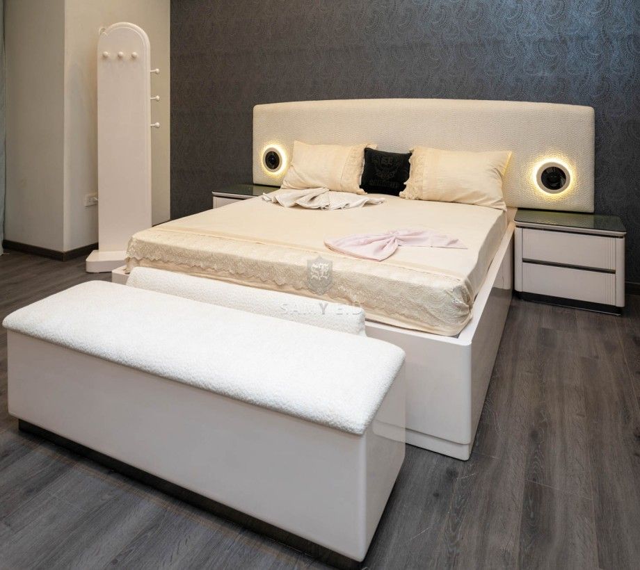 Modern Bedroom - Image 1