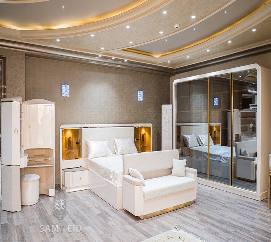 Modern Dining Room - Image 1